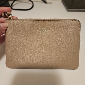 Coach corner zip wallet taupe